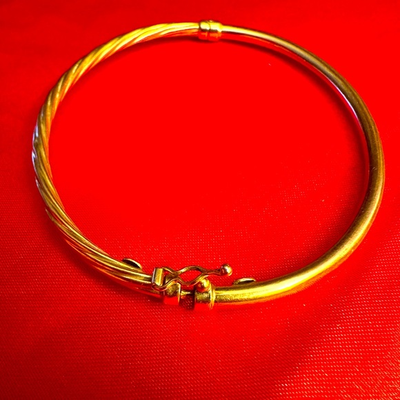 WOW POSHMARK - Authentic 10K Gold Italian Bangle Bracelet - Picture 9 of 16